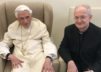 Benedetto XVI con Livio Melina