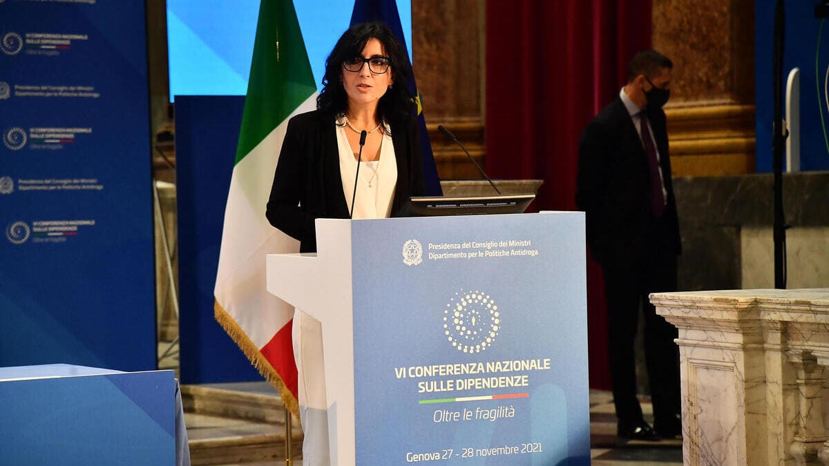 Il ministro per le Politiche giovanili Fabiana Dadone alla VI Conferenza nazionale sulle dipendenze a Genova