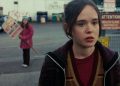 Ellen Page, nei panni di Juno, esce dalla clinica abortiva col bimbo in pancia dopo che una coetanea prolife le dice: «Il tuo bambino ha già le unghie»