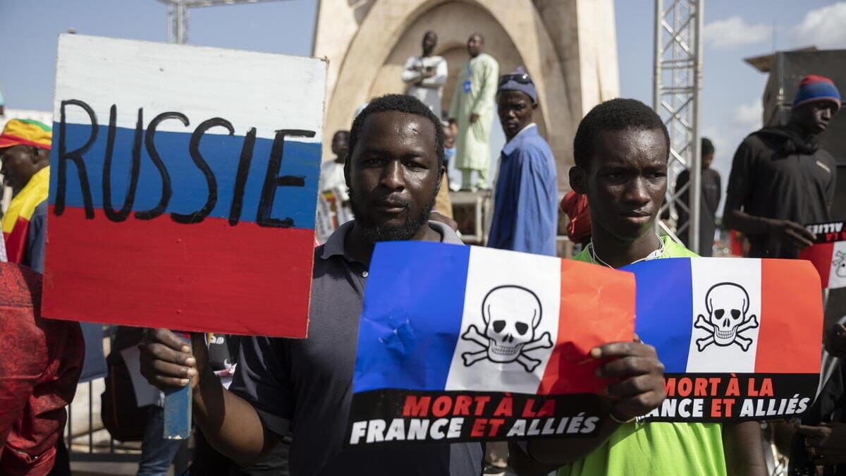 Manifestazione in Mali contro la Francia e a favore della Russia