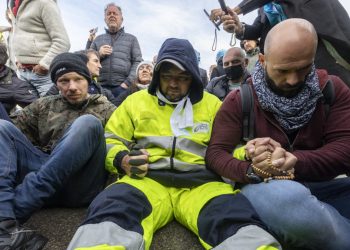 Protesta contro il green pass al porto di Trieste