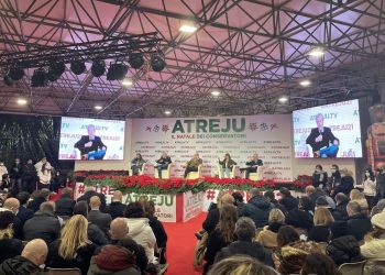 Un momento del dibattito sul libro di Alfredo Mantovano alla festa dei giovani di Fratelli d'Italia, Atreju