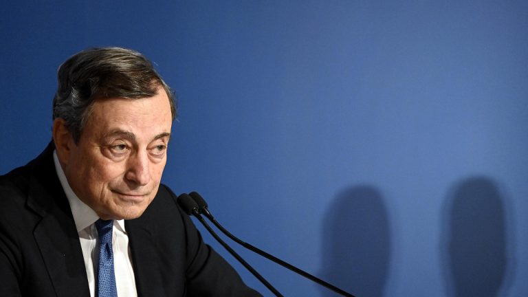 Per un ritorno della politica, il tecnico Draghi al Quirinale