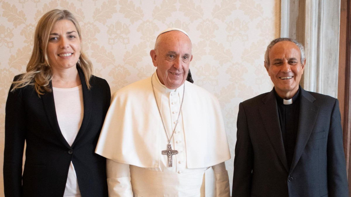 Papa Francesco con Antonella Frongillo e don Julián Carrón