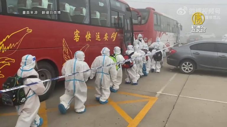 Cina, 4.000 studenti portati via in quarantena lontani dai genitori
