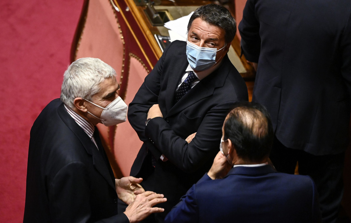 Matteo Renzi in Senato con Pier Ferdinando Casini e Andrea Marcucci