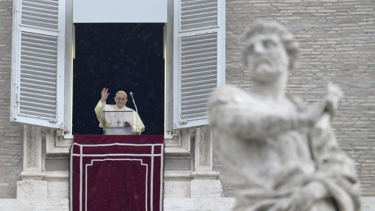 Papa Francesco all'Angelus annuncia la preghiera per l'Ucraina