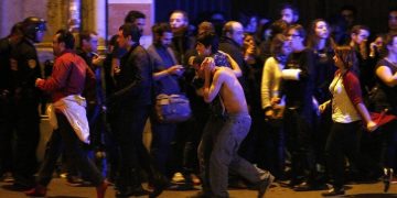 La notte degli attentati del 13 novembre 2015 morirono 130 persone tra il Bataclan, lo Stade de France e alcuni bistrot di Parigi