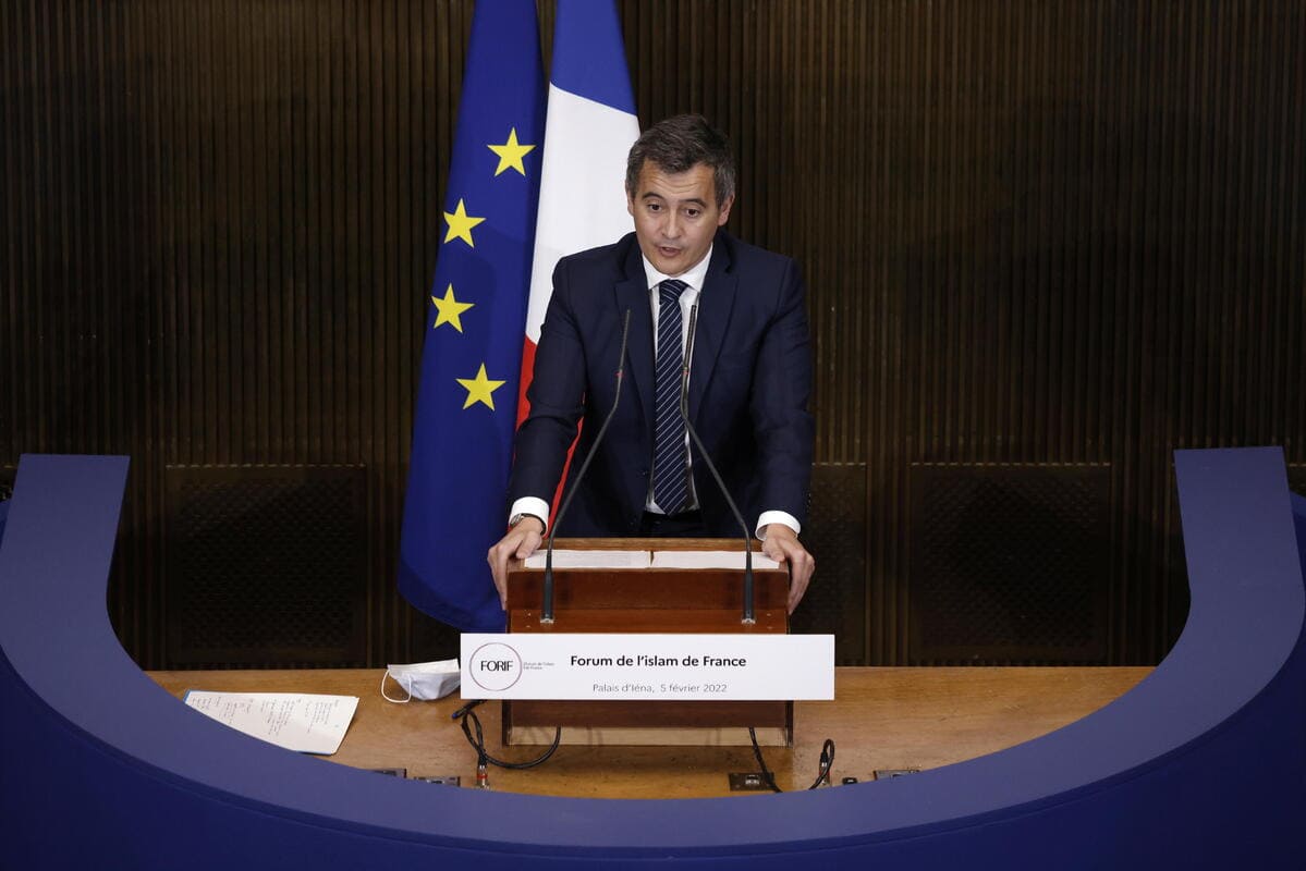 Gerald Darmanin durante il suo discorso al Forum de l'Islam de France