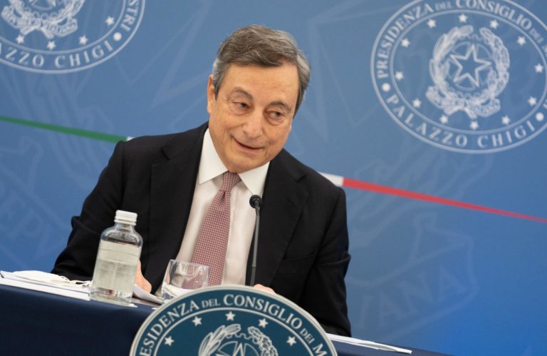 Non avete voluto Draghi al Quirinale? Godetevi il caos