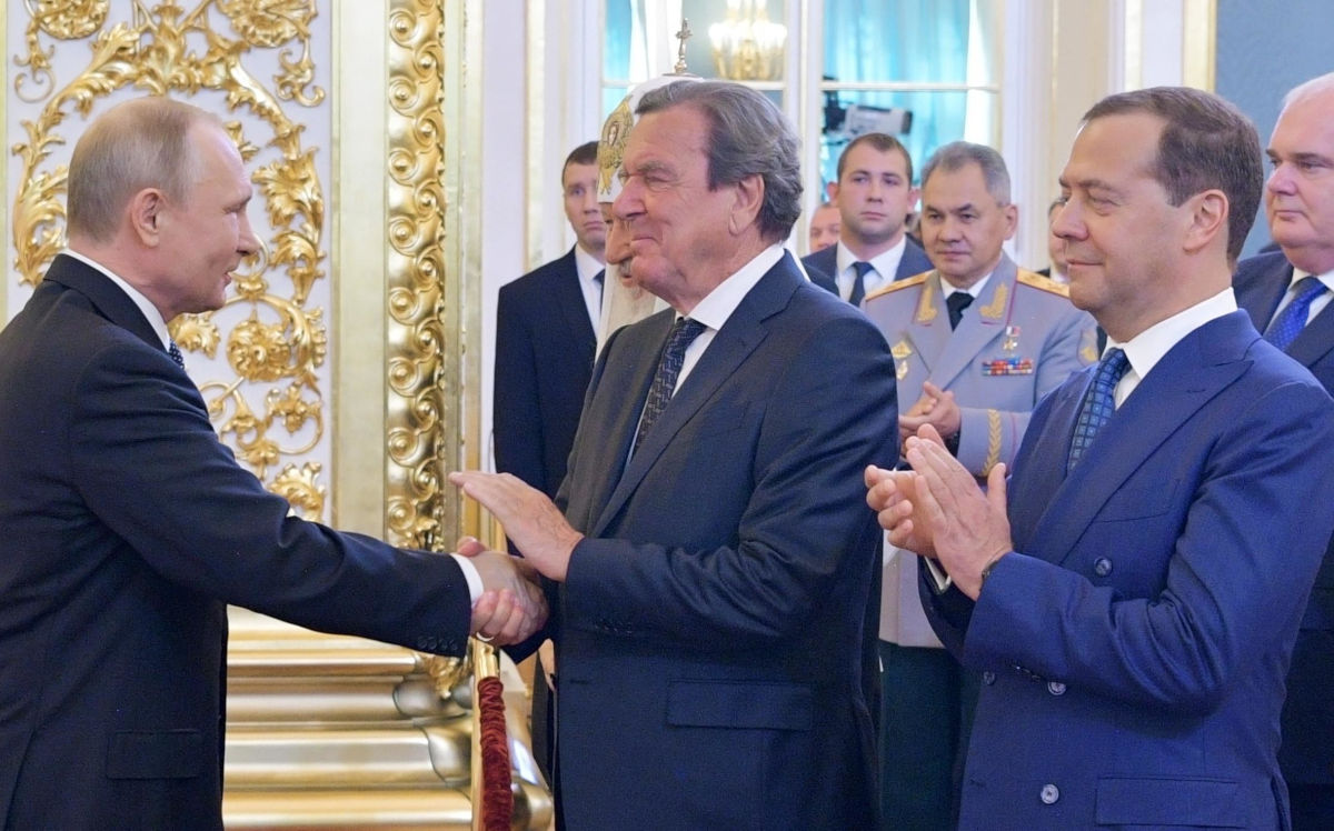 Vladimir Putin, Gerhard Schroeder, Dmitrij Medvedev