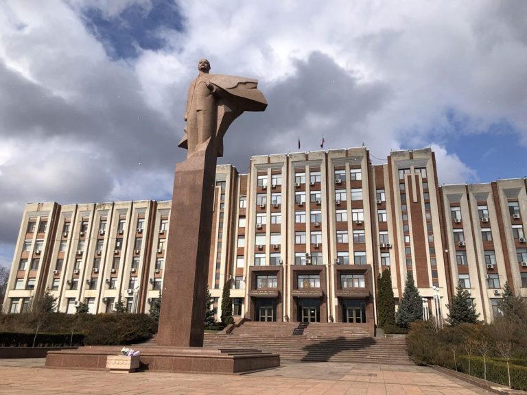 In Transnistria, la repubblica rimasta ai tempi dell’Urss che fa tremare Odessa