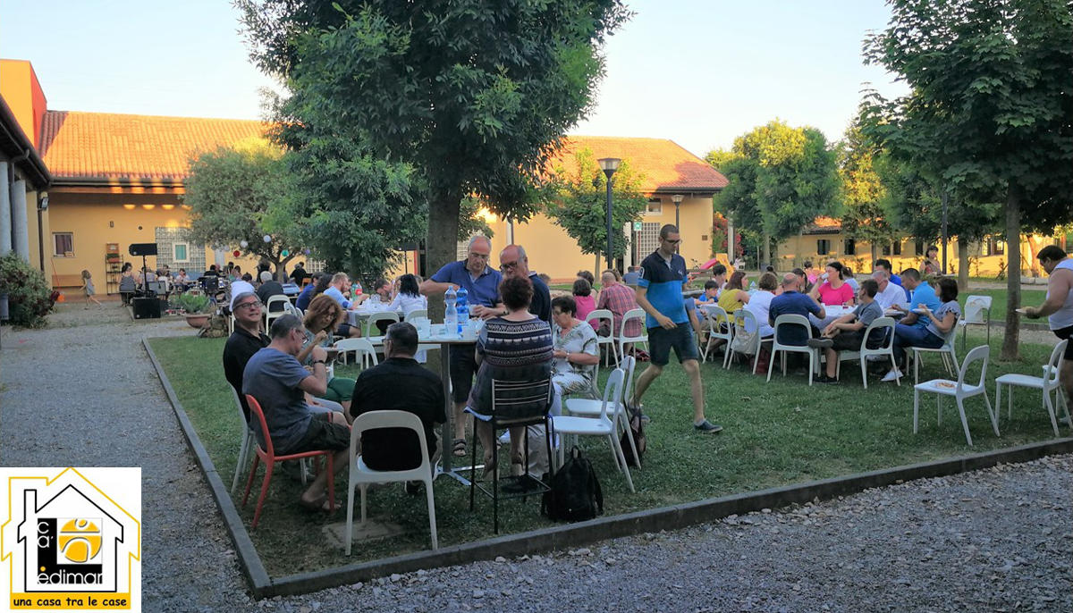 Momento di festa nella comunità Ca’ Edimar a Padova