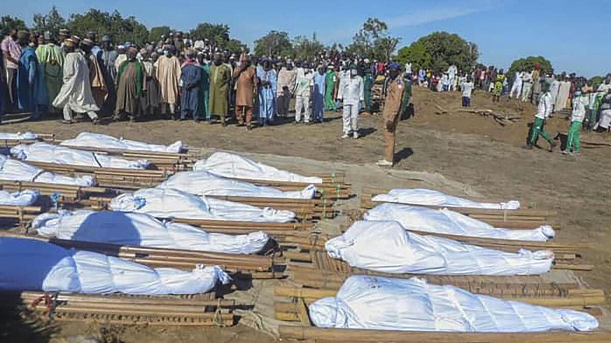 Funerali di massa in Nigeria dopo un attentato del 2020 nello Stato di Borno