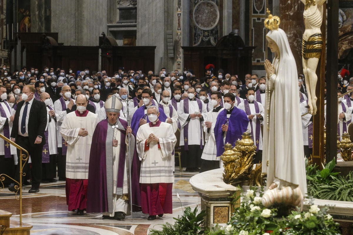 Papa Francesco durante la consacrazione di Russia e Ucraina al cuore immacolato di Maria, Città del Vaticano, 25 marzo 2022