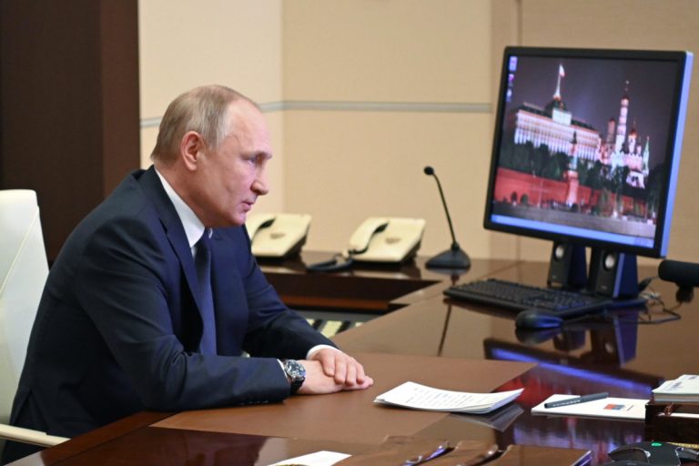 Attenti a ridurre Putin a un caso da psichiatria