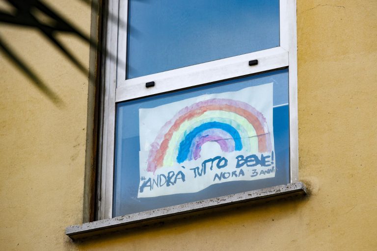 Non ci siamo ancora svegliati dall’illusione che “andrà tutto bene”