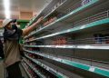 Corsa a svuotare i supermercati a Pechino, capitale della Cina, per paura del lockdown