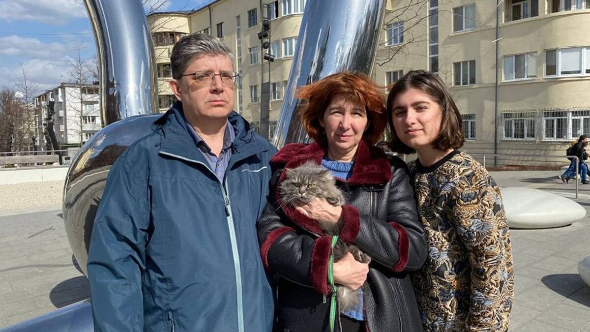 Anastasia insieme alla famiglia, in salvo dalle bombe di Mariupol