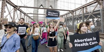 Marcia per l'aborto sul ponte di Brooklyn