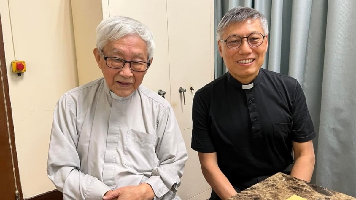 Il cardinale Zen insieme al vescovo di Hong Kong, Stephen Chow