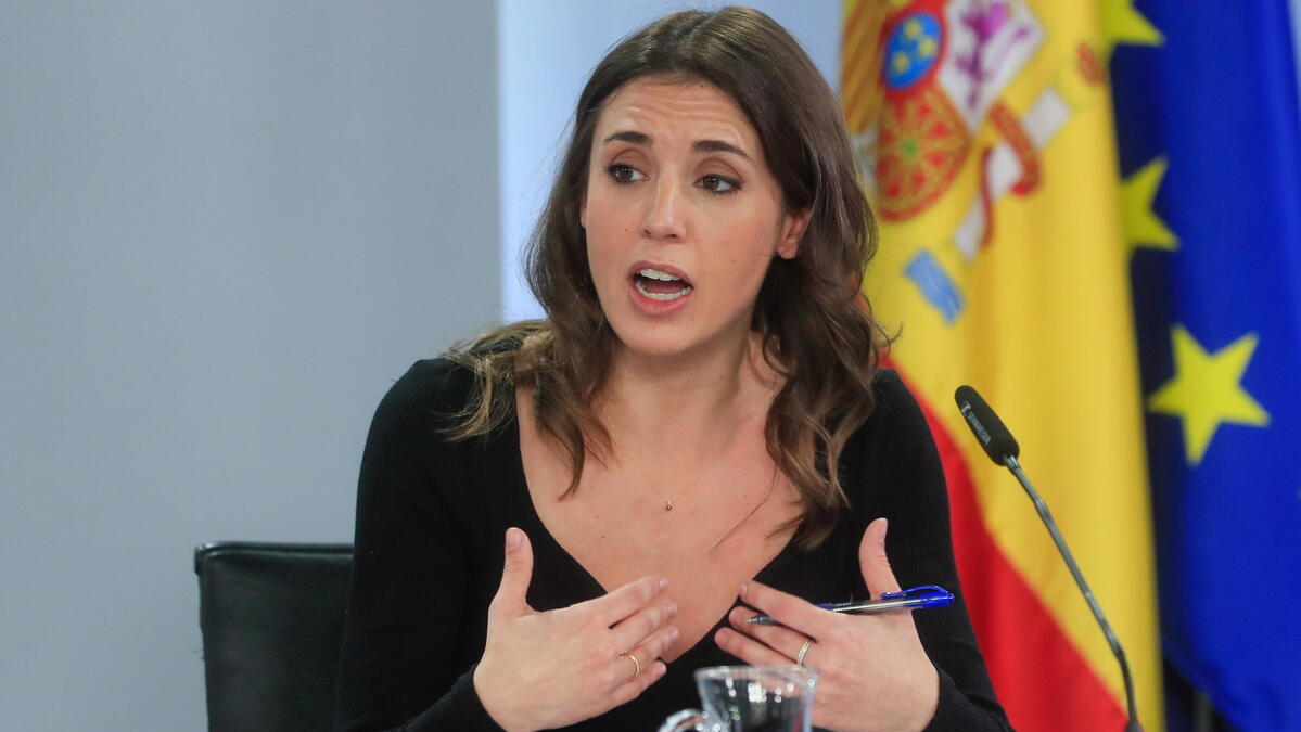 Il ministro dell'Uguaglianza Irene Montero, “madrina” della riforma dell'aborto