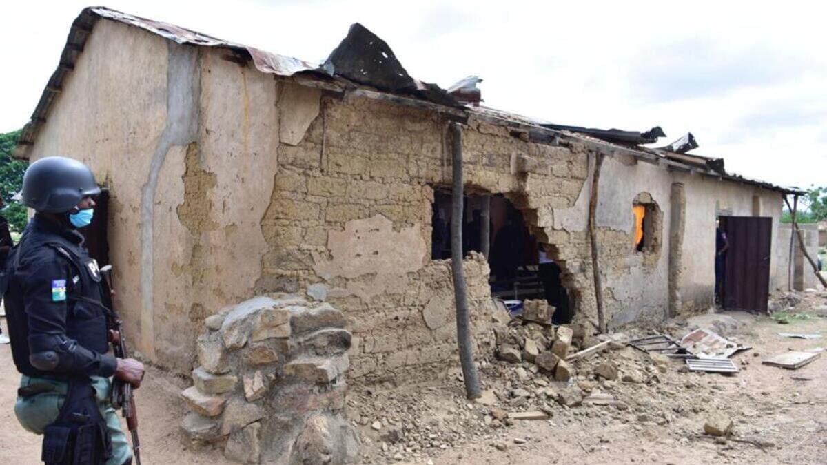 Una chiesa attaccata nello stato di Kaduna, in Nigeria, nel 2020