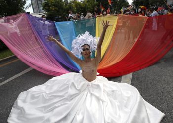 Gay pride eterosessualità superata
