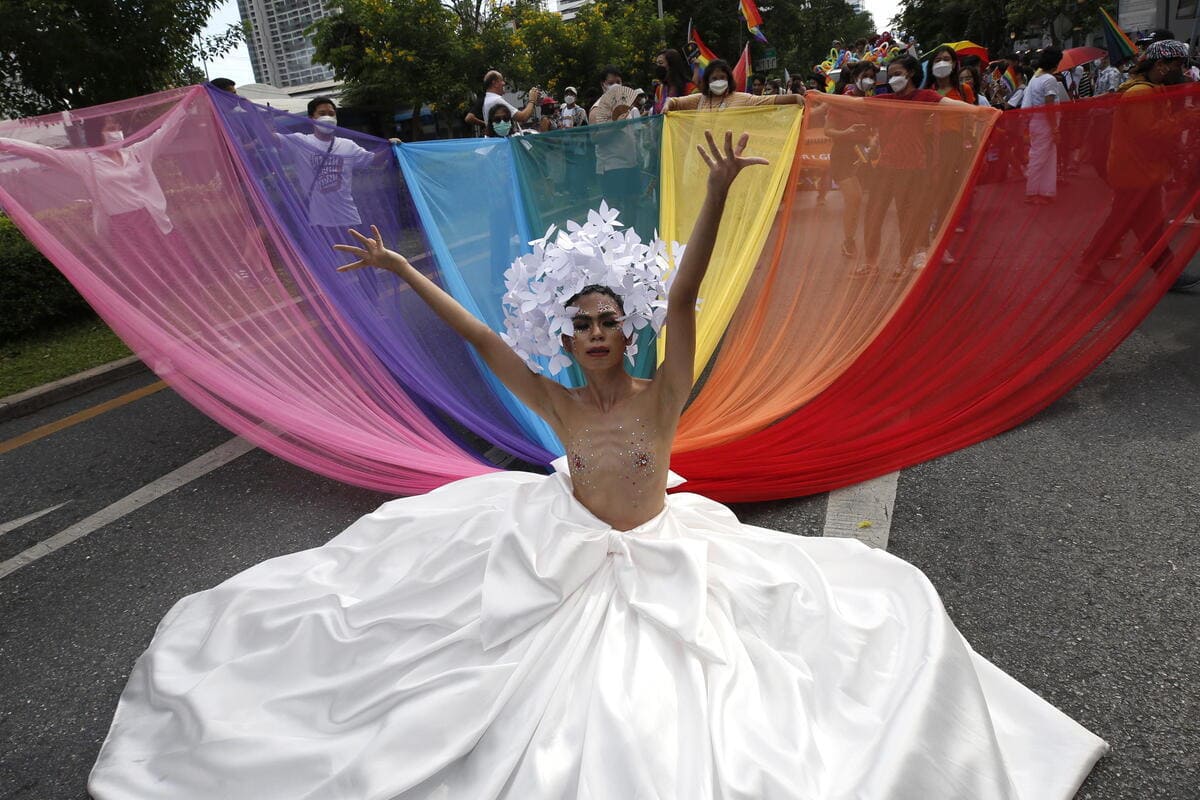 Gay pride eterosessualità superata