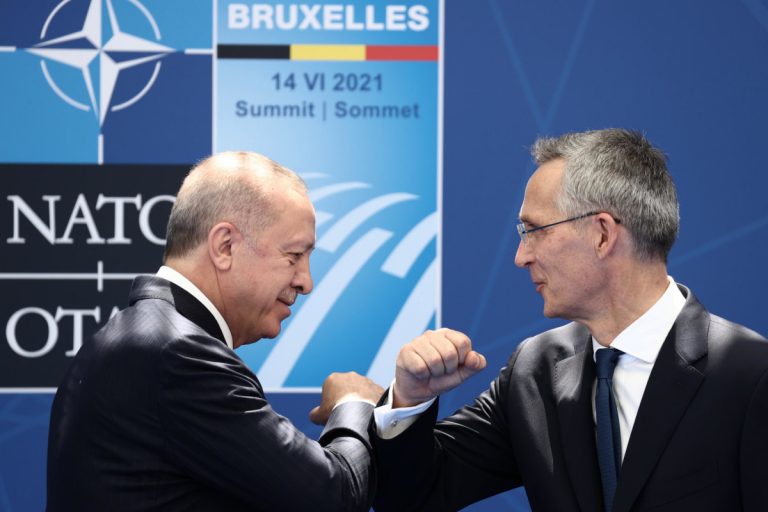 Dite alla Nato che anche nello scontro Turchia-Grecia ci sono aggressore e aggredito