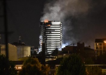 Incendio della "Torre del Moro", Milano, 30 agosto 2021.