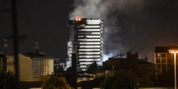 Incendio della "Torre del Moro", Milano, 30 agosto 2021.