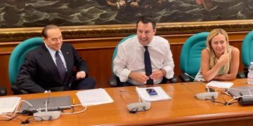 Silvio Berlusconi, Matteo Salvini e Giorgia Meloni al vertice del centrodestra, Montecitorio, Roma, 27 luglio 2022 (Ansa)