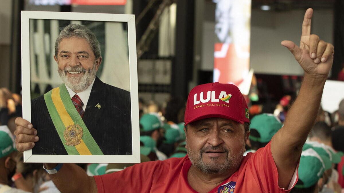 Un supporter di Lula in Brasile