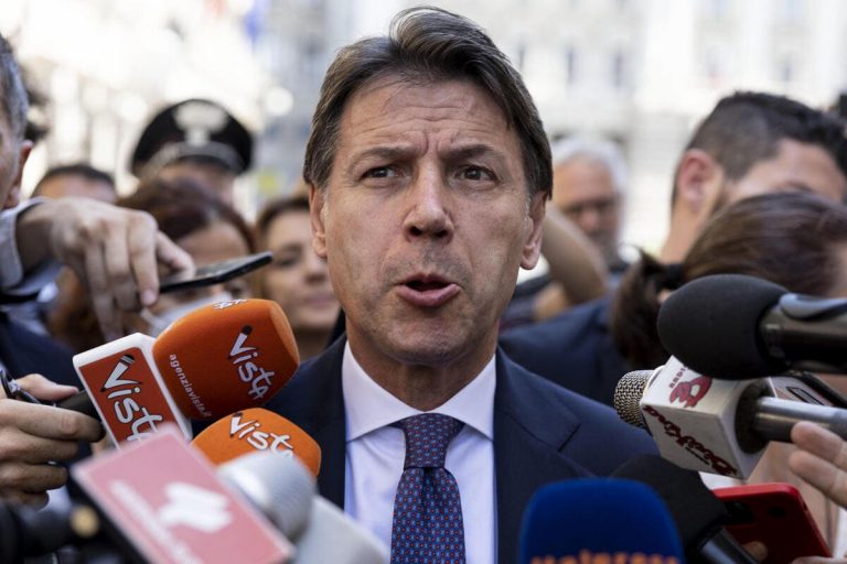 E comunque Conte gliele ha cantate a Draghi