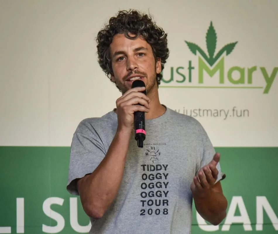 Mattia Santori agli stati generali sulla cannabis al Garden Senato, 8 Luglio 2022.