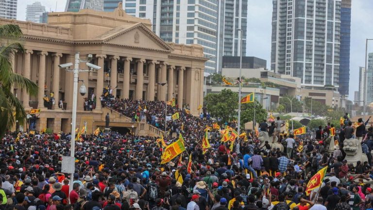 Lo Sri Lanka è «collassato». E la Cina ha le sue responsabilità