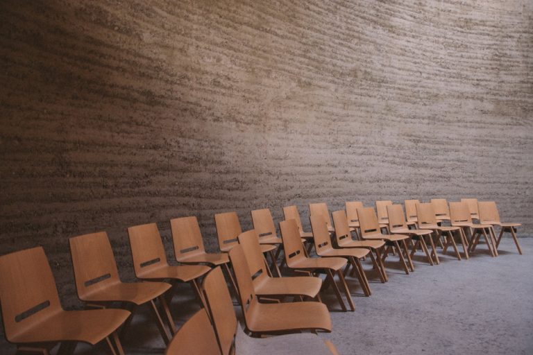 Parole perse / Autorevolezza: le «fondamenta del mondo» perdute nel culto dell’autonomia