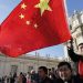 La bandiera della Cina sventola in Vaticano a San Pietro