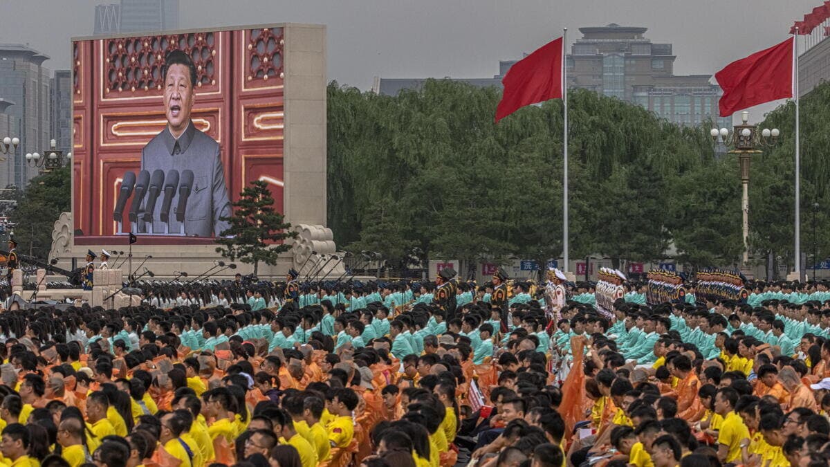 Xi Jinping, vestito come Mao, celebra in Cina i 100 anni di vita del Partito comunista cinese