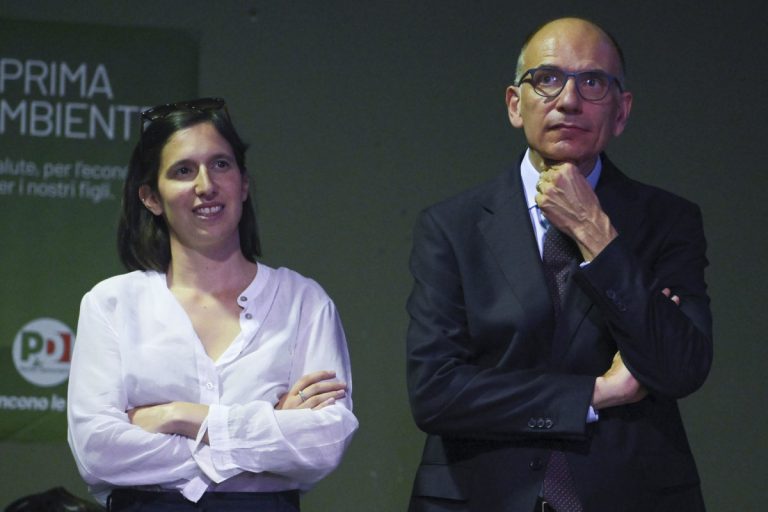 Povero Pd, ridotto a parlare di politica estera per formulette retoriche