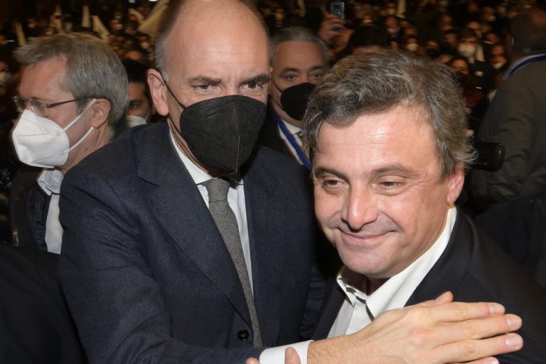 Il vero motivo per cui il Pd punta sulla preziosa arroganza di Calenda-Bonino