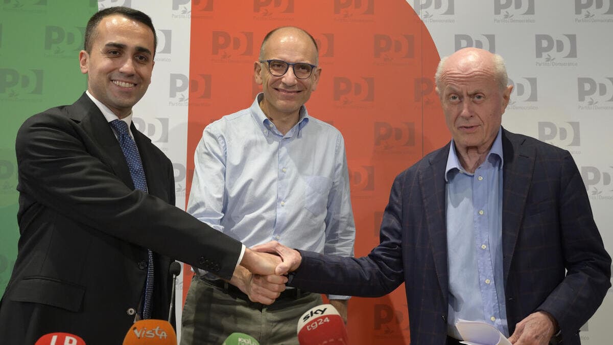 Enrico Letta trova l'accordo elettorale con Di Maio e Tabacci