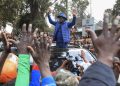 Il candidato Odinga acclamato dalla folla in Kenya