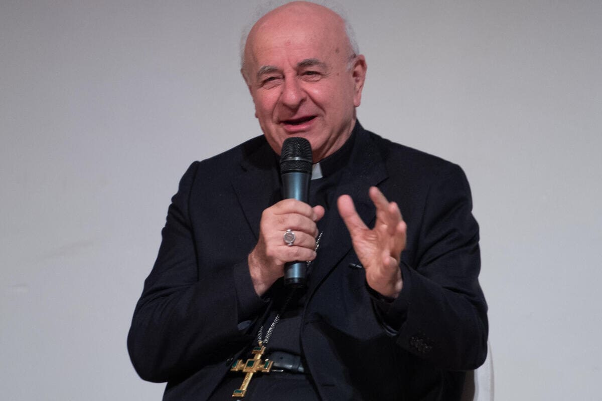Monsignor Paglia, presidente della Pontificia accademia per la vita (Ansa)