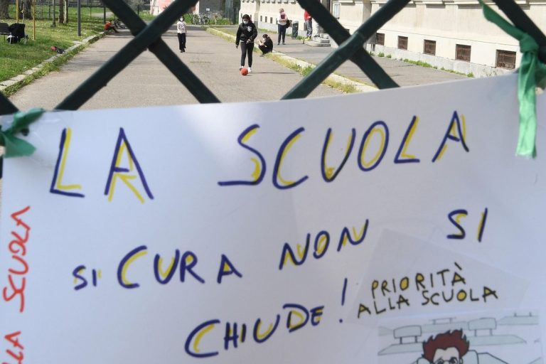 La scuola ricomincia con una certezza: la Dad ha fallito e non si farà più. Bene