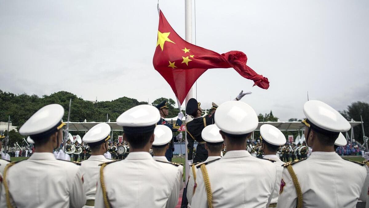 Cerimonia dell'alzabandiera in Cina