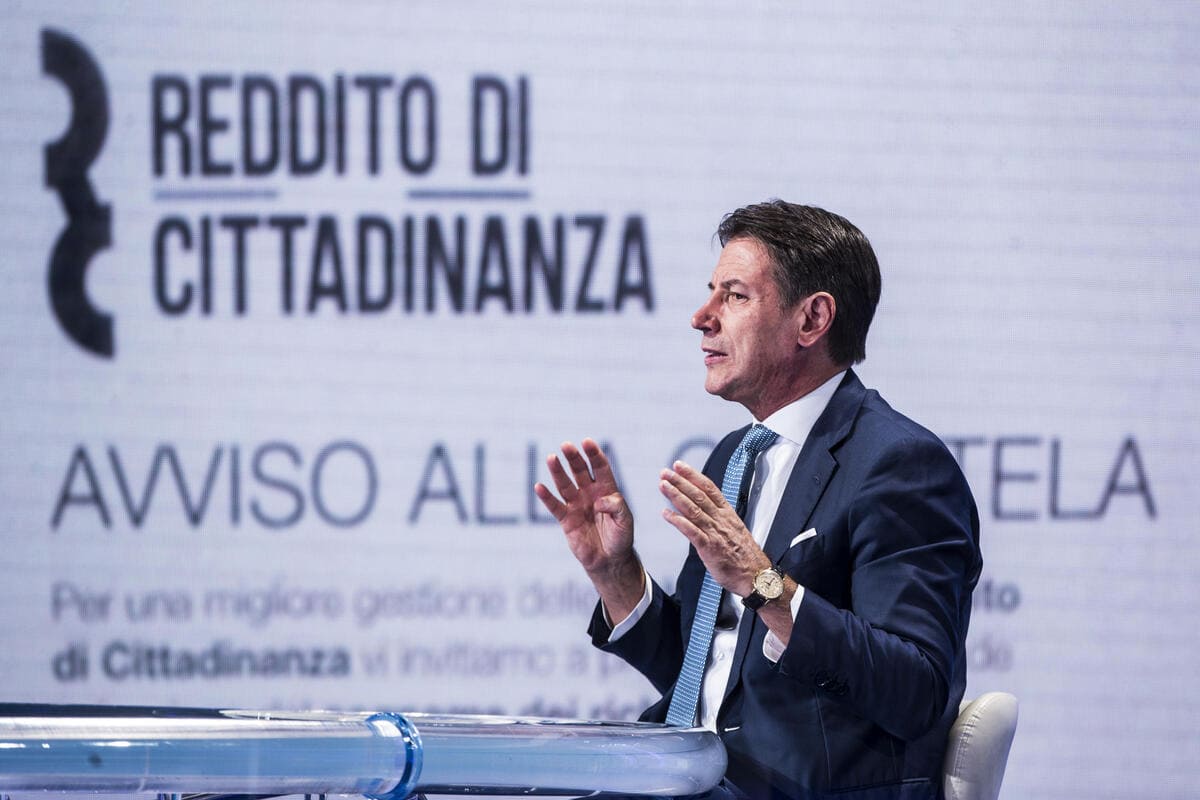 Il presidente del M5s Giuseppe Conte a Porta a Porta (Rai 1), 22 settembre 2022 (Ansa)