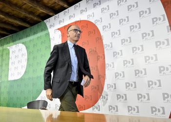 Enrico Letta nella sede del Pd a Roma