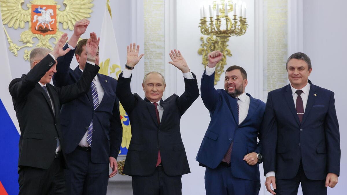 Vladimir Putin festeggia in Russia l'annessione di quattro regioni dell'Ucraina
